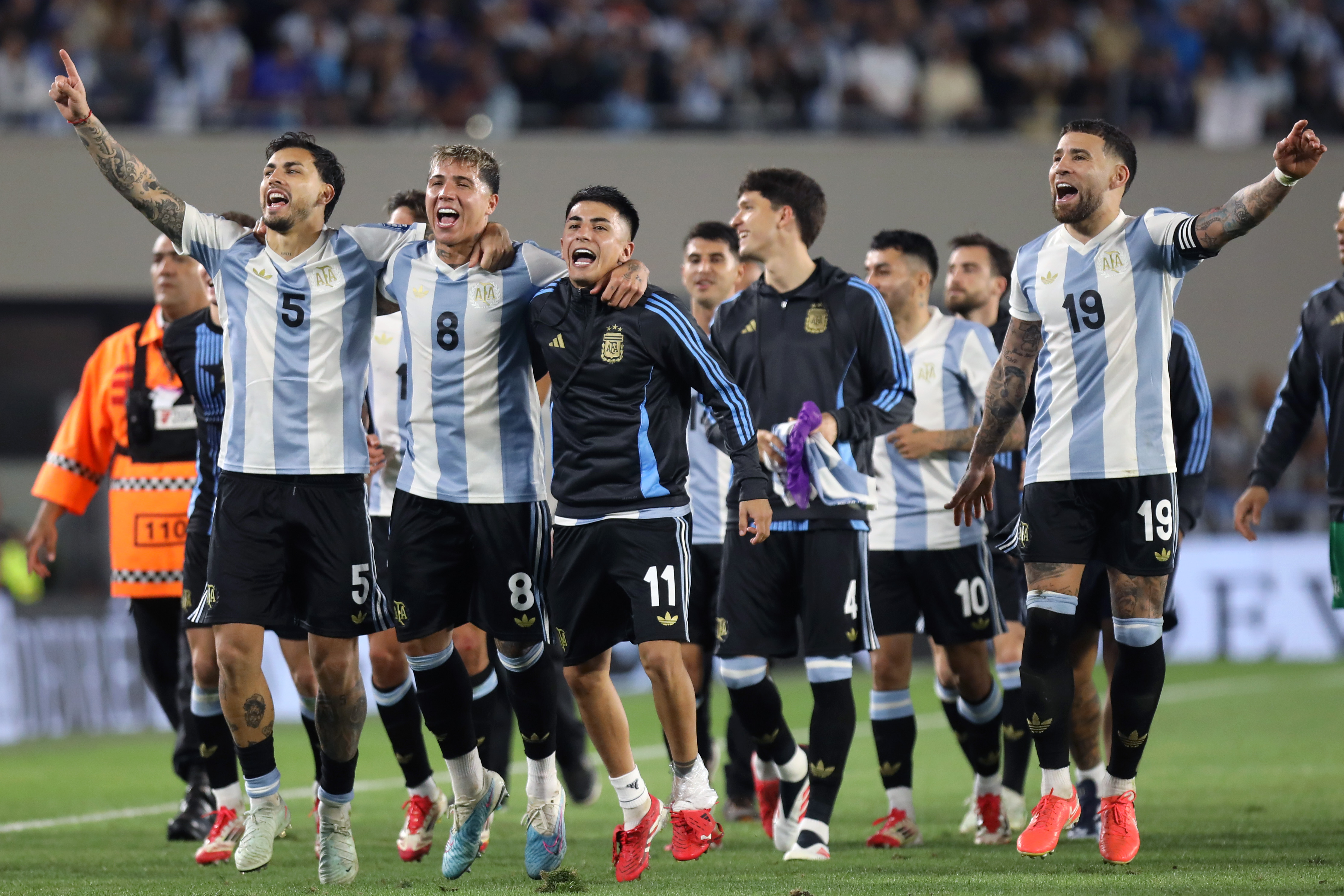 阿根廷女足球员因伤退出比赛，备战世界杯