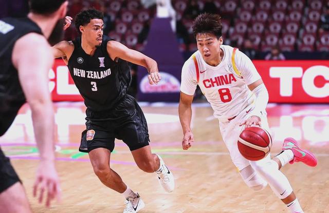 爱游戏网页版登录入口-包含甘肃兰州男篮备战期间展现出强大的团队凝聚力的词条