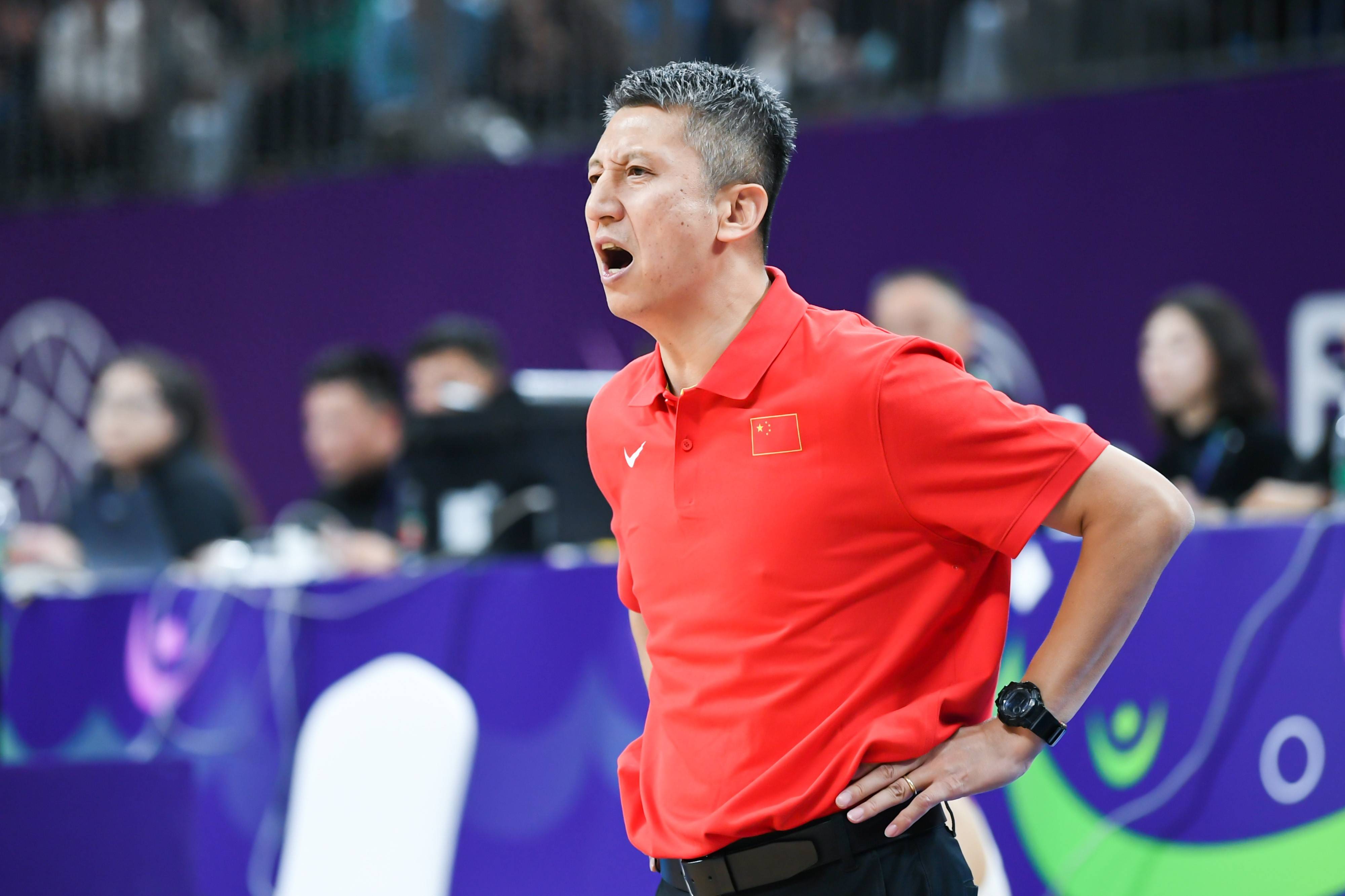 包含甘肃兰州男篮备战期间展现出强大的团队凝聚力的词条