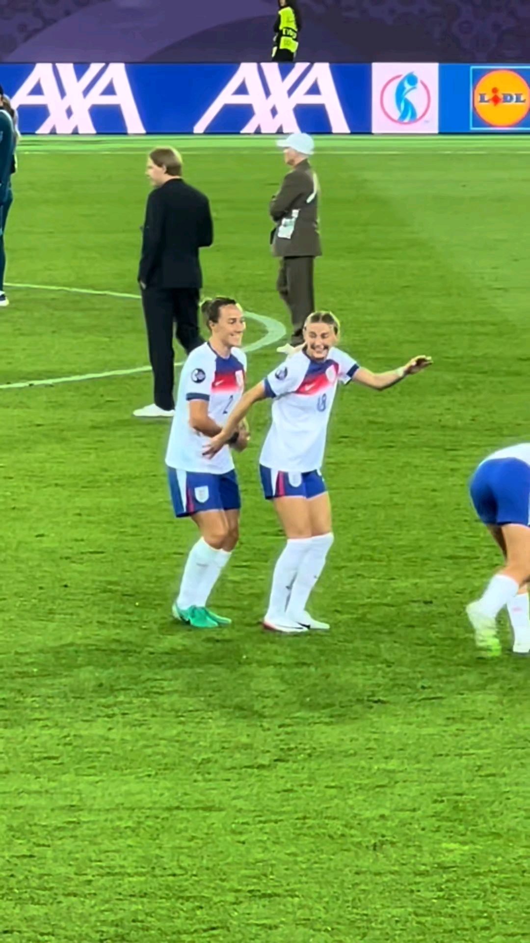 爱游戏官方登录入口-英格兰队大胜，晋级欧国杯四强