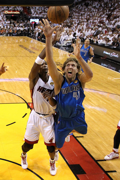 爱游戏登录入口-关于联盟赛事精彩上演，赛季高潮提前来袭的信息