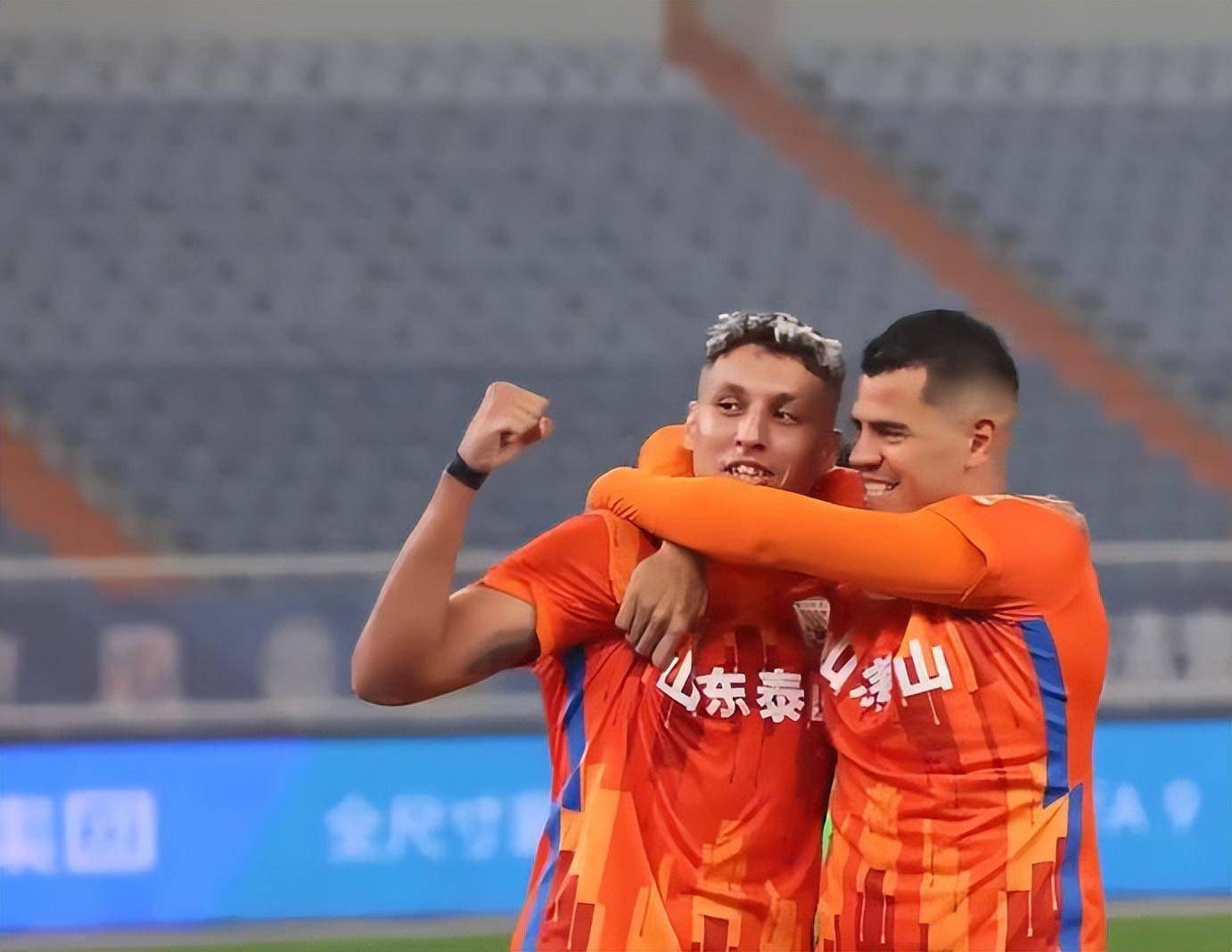 队员状态逐渐恢复战斗力回升 队员状态逐渐恢复战斗力回升