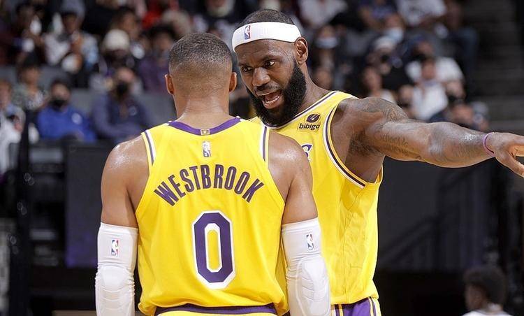 汉诺威打算在接下来的比赛中采取全新战术 汉诺威打算在接下来的比赛中采取全新战术