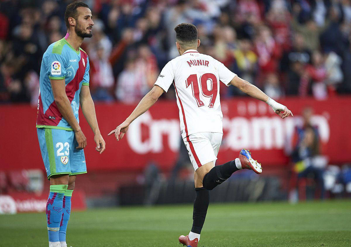 爱游戏app-巴伦西亚主场告捷，赢得球迷欢呼的简单介绍