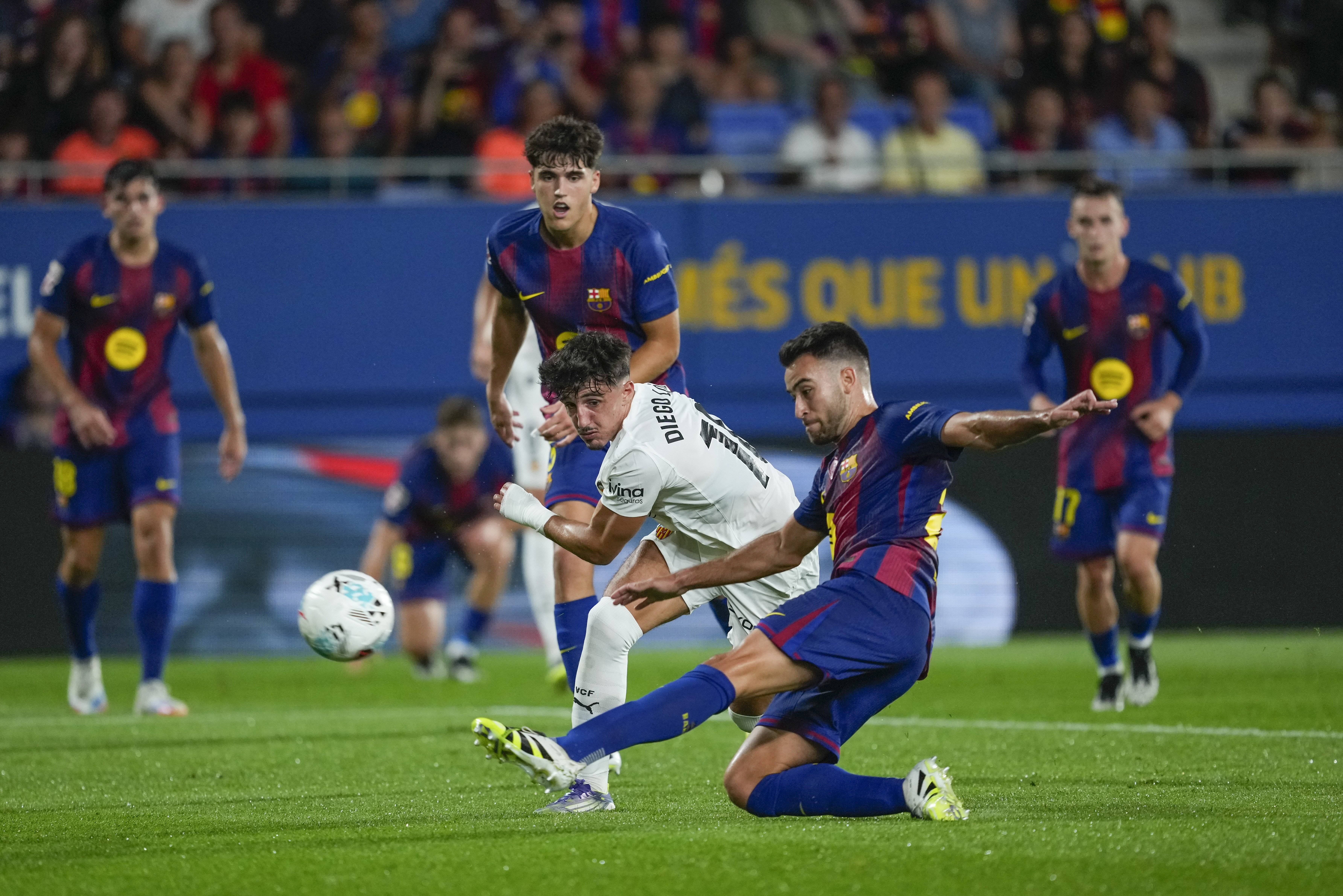 巴伦西亚主场告捷，赢得球迷欢呼的简单介绍