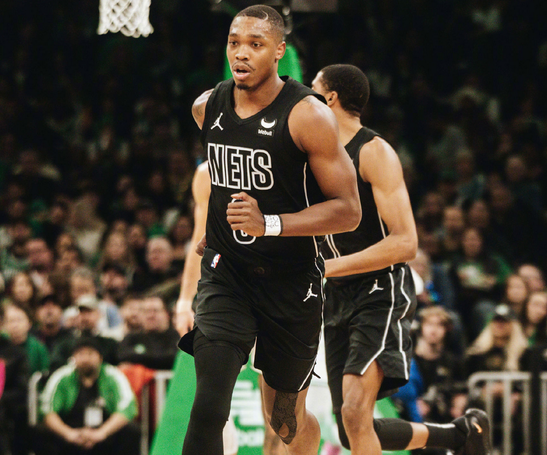 巴斯城主场逆袭,豪取三分 巴斯城主场逆袭,豪取三分